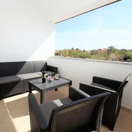 Maja Apartamento