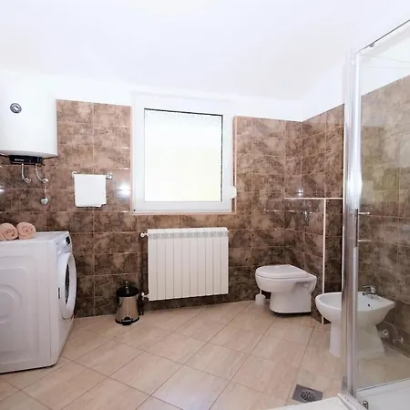Maja Apartamento