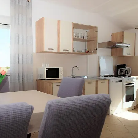 Maja Apartamento Pula